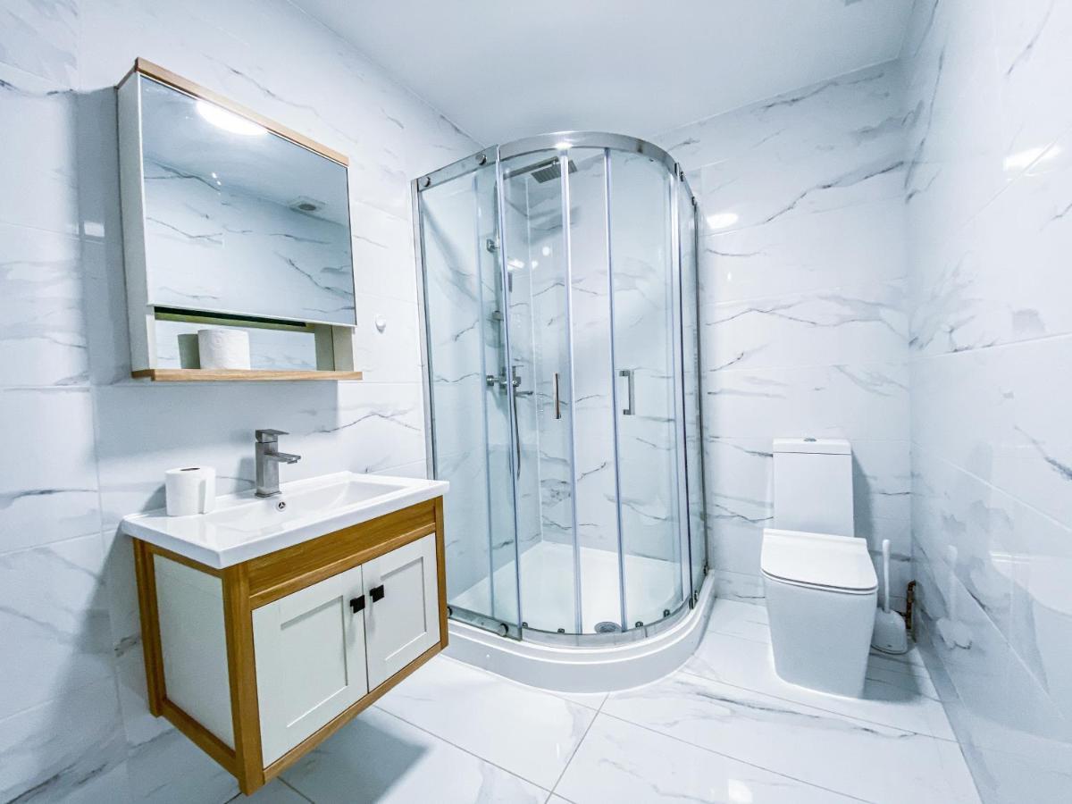 2 Bedroom City Centre Apartment With Parking Бедфорд Екстериор снимка